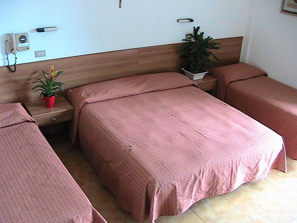 Hotel Universo Римини Стая снимка